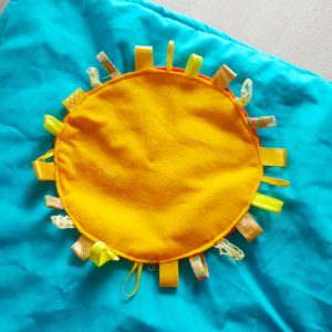 Atelier-En avant les couleurs! Tapis arc-en-ciel: Le fabriquer, l'animer – Image 4
