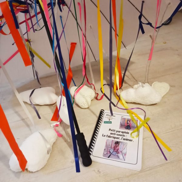 Atelier Petit parapluie anti-soucis : le fabriquer, l'animer